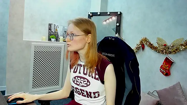 Snapshot of ElizabethHarpper chatting on 01.04.25 ElizabethHarpper online show from 01.04.25