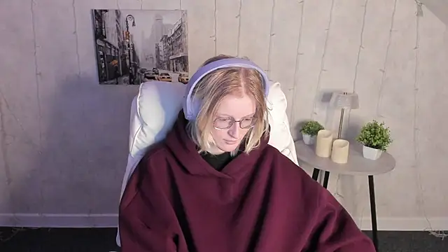 Snapshot of ElizabethHarpper chatting on 12.03.25 ElizabethHarpper online show from 12.03.25