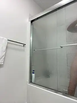 tcadle1824 online show from 04.13.26