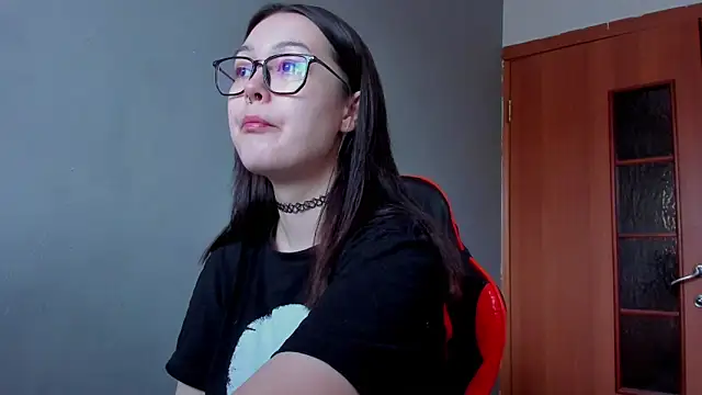 kittenrisha online show from 01.17.25