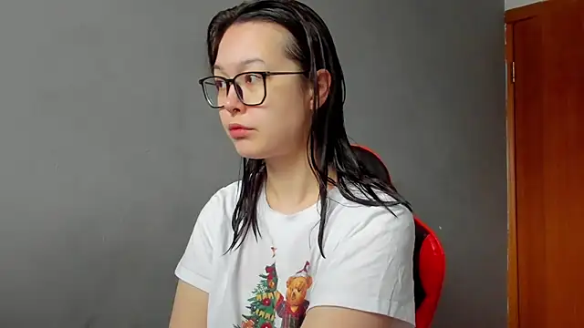 kittenrisha online show from 01.19.25