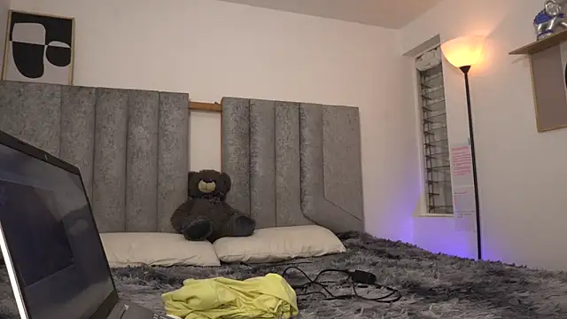 Snapshot of womantall99 chatting on 02.27.25 womantall99 online show from 02.27.25