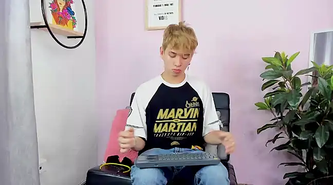 Brian-Ausslos online show from 01.12.25