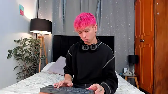 Brian-Ausslos online show from 03.17.25