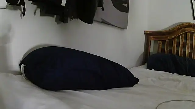 Snapshot of bjay1210 chatting on 02.08.25 bjay1210 online show from 02.08.25