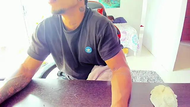 Adam Valenciia online show from 09.29.25