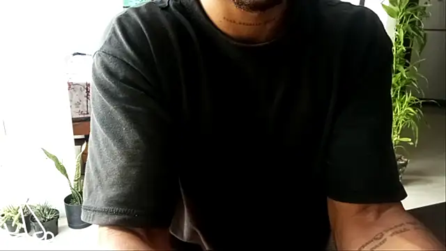 Snapshot of Adam_Valenciia chatting on 07.04.26 Adam Valenciia online show from 07.04.26
