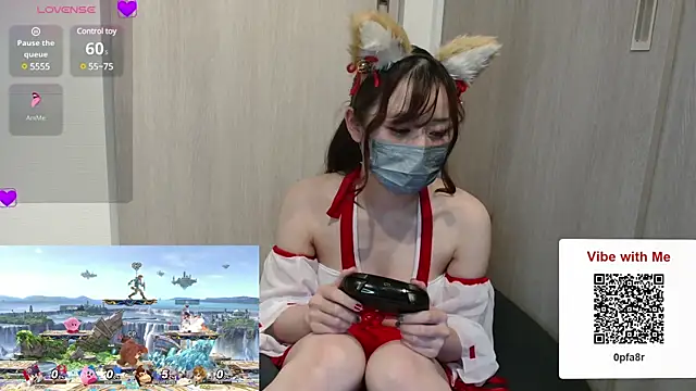Snapshot of pipimi_khaos chatting on 01.05.25 pipimi khaos online show from 01.05.25