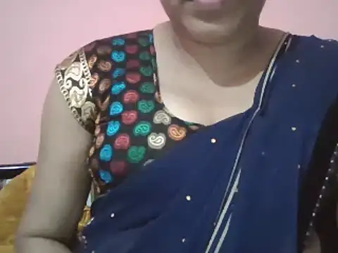 Snapshot of Hot-shanvi chatting on 03.15.25 Hot-shanvi online show from 03.15.25