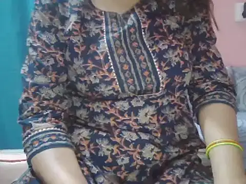 Snapshot of Hot-shanvi chatting on 03.18.25 Hot-shanvi online show from 03.18.25