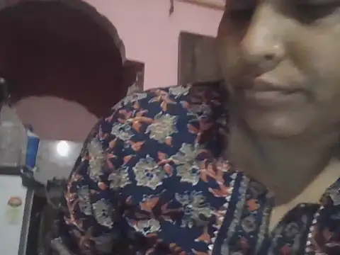 Snapshot of Hot-shanvi chatting on 09.08.25 Hot-shanvi online show from 09.08.25