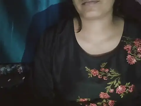 Snapshot of Hot-shanvi chatting on 10.13.25 Hot-shanvi online show from 10.13.25