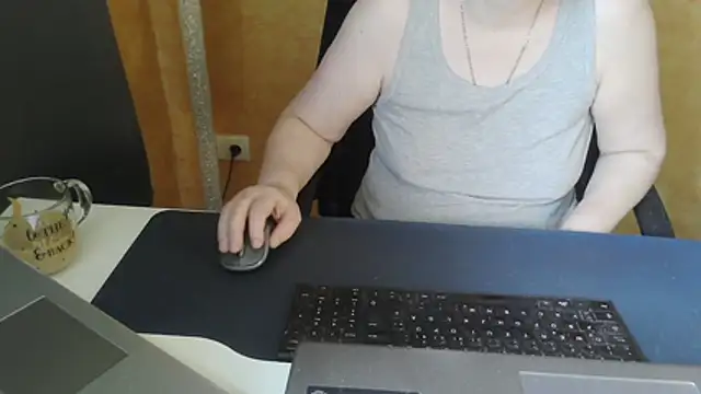 Snapshot of Sweet_Phoenix chatting on 06.18.26 Sweet Phoenix online show from 06.18.26