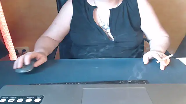 Snapshot of Sweet_Phoenix chatting on 07.14.26 Sweet Phoenix online show from 07.14.26