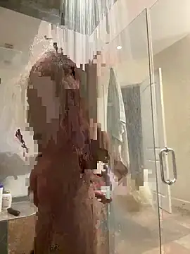 Snapshot of littemantait chatting on 12.19.25 littemantait online show from 12.19.25