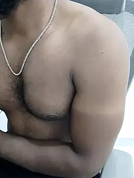 Snapshot of hot_boy_dic chatting on 11.26.25 hot boy dic online show from 11.26.25