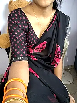 lovelygirl4567 online show from 11.12.25