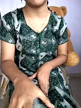 lovelygirl4567 online show from 11.24.25