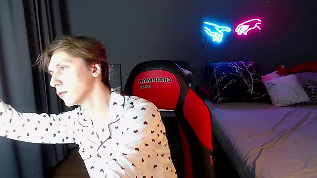 Adrian Di online show from 01.11.25