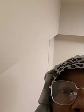 DamnBubbles online show from 01.15.25