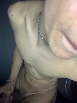 Snapshot of gabrielzinnnn085 chatting on 10.07.25 gabrielzinnnn085 online show from 10.07.25