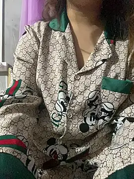 Snapshot of feng-a chatting on 01.07.25 feng-a online show from 01.07.25