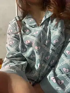 Snapshot of feng-a chatting on 01.11.25 feng-a online show from 01.11.25