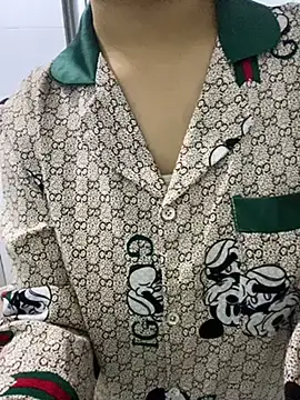 Snapshot of feng-a chatting on 01.14.25 feng-a online show from 01.14.25