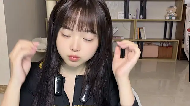 Chenjing0 online show from 10.08.25