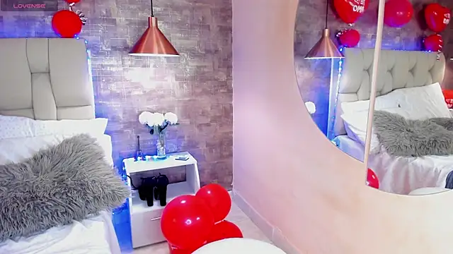 Scarlet lace online show from 02.15.25