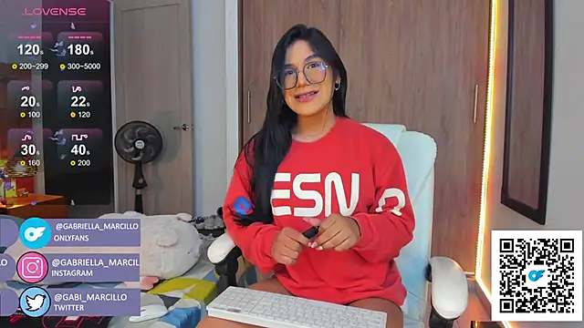 Snapshot of gabi_marcillo chatting on 10.04.25 gabi marcillo online show from 10.04.25