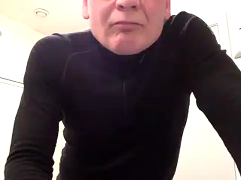 Snapshot of Parleg2 chatting on 02.09.26 Parleg2 online show from 02.09.26