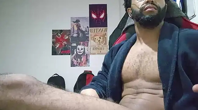 Snapshot of kevi_cocks chatting on 01.06.25 kevi cocks online show from 01.06.25