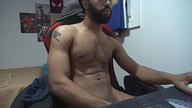 Snapshot of kevi_cocks chatting on 01.11.25 kevi cocks online show from 01.11.25
