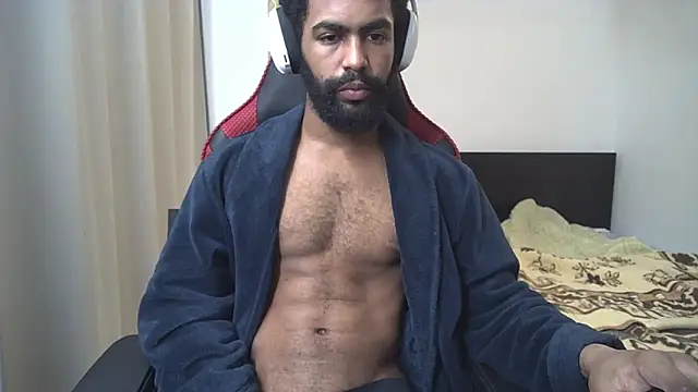 Snapshot of kevi_cocks chatting on 03.13.25 kevi cocks online show from 03.13.25