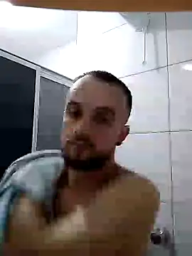 Snapshot of felipe6995 chatting on 01.23.25 felipe6995 online show from 01.23.25