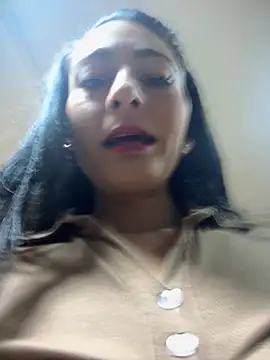 BELLA--26 online show from 09.22.25