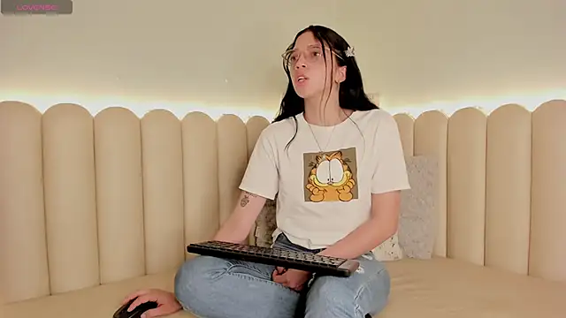 catalina rrosee online show from 01.03.25