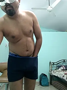 Snapshot of Desi_Heat chatting on 03.19.25 Desi Heat online show from 03.19.25