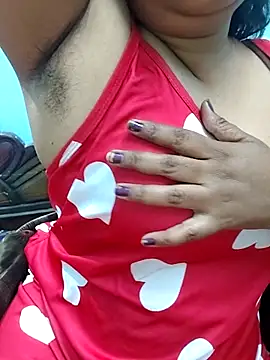 Snapshot of _MilkyBar chatting on 11.21.25 MilkyBar online show from 11.21.25