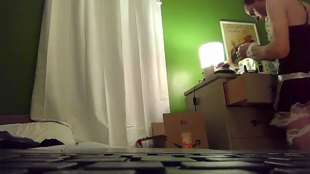 Snapshot of SadCatDaddy chatting on 11.25.25 SadCatDaddy online show from 11.25.25