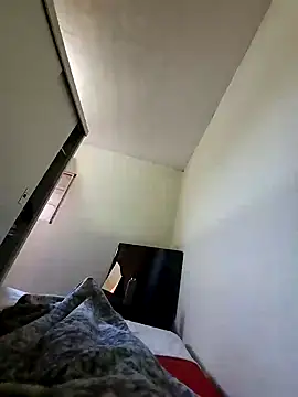 Snapshot of manterei2 chatting on 01.10.25 manterei2 online show from 01.10.25