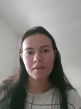 Snapshot of camillebr chatting on 01.02.25 camillebr online show from 01.02.25