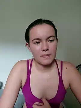 Snapshot of camillebr chatting on 01.13.25 camillebr online show from 01.13.25