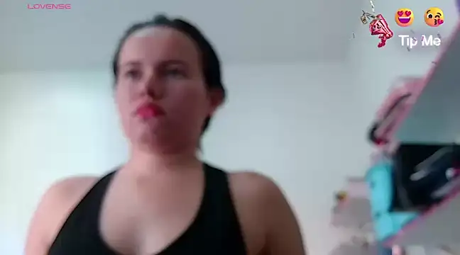 Snapshot of camillebr chatting on 01.29.25 camillebr online show from 01.29.25
