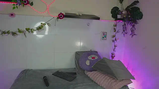 bri cullen online show from 11.08.25