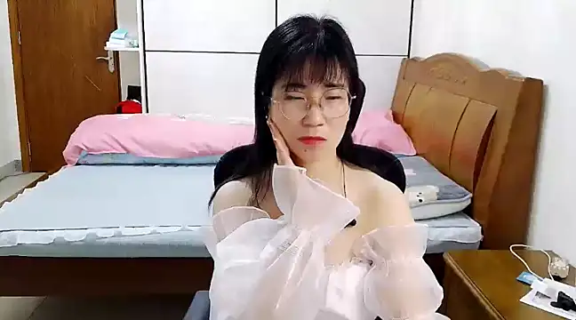 Strawberry baby online show from 01.13.25