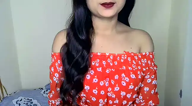 Snapshot of SIYA_MAVI chatting on 02.13.25 SIYA MAVI online show from 02.13.25