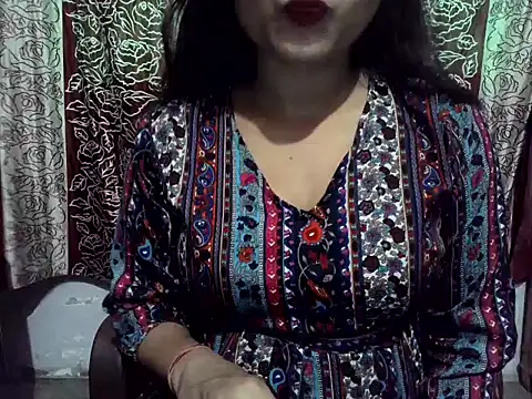 Snapshot of SIYA_MAVI chatting on 09.21.25 SIYA MAVI online show from 09.21.25