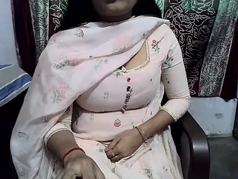 SIYA MAVI online show from 04.10.26